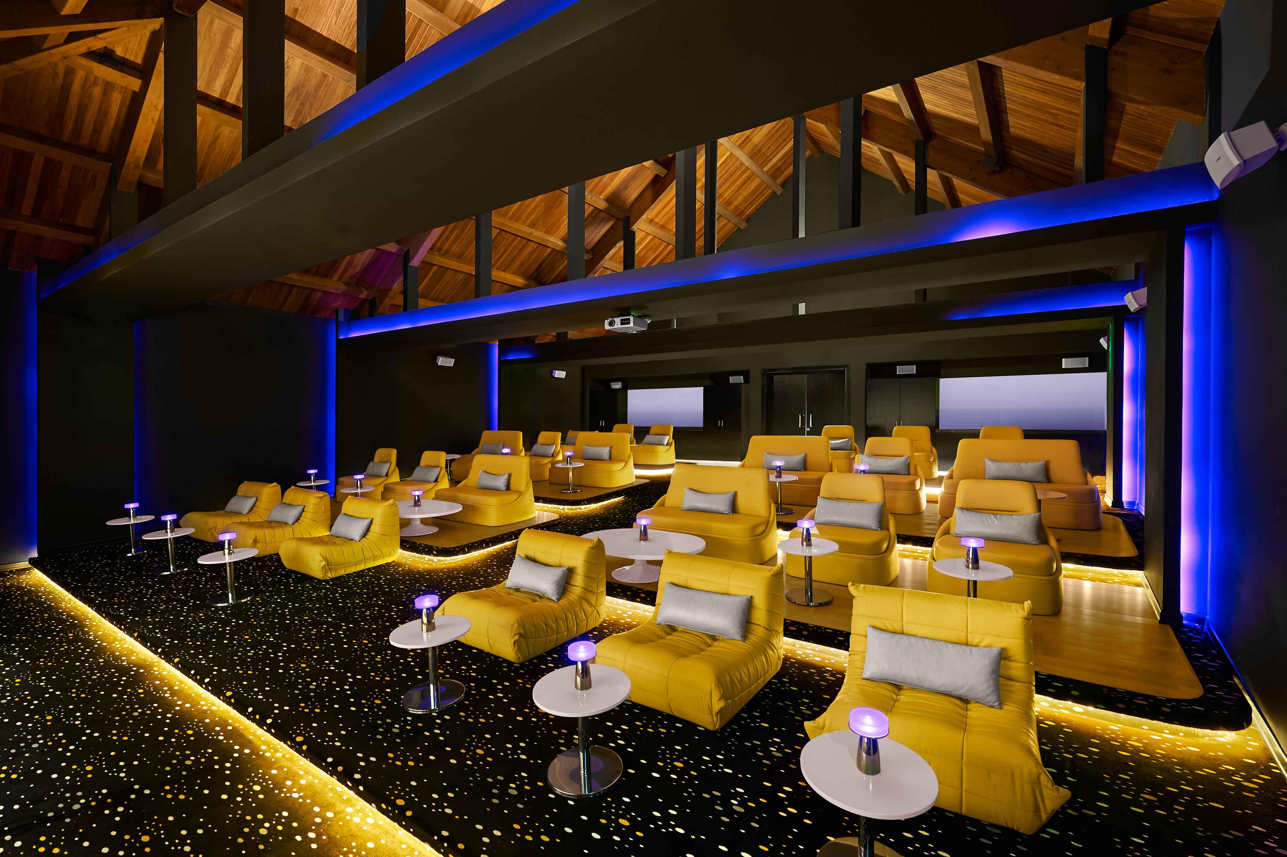 Banana Island Resort Doha By Anantara Exteriér fotografie The interior of a typical movie theater