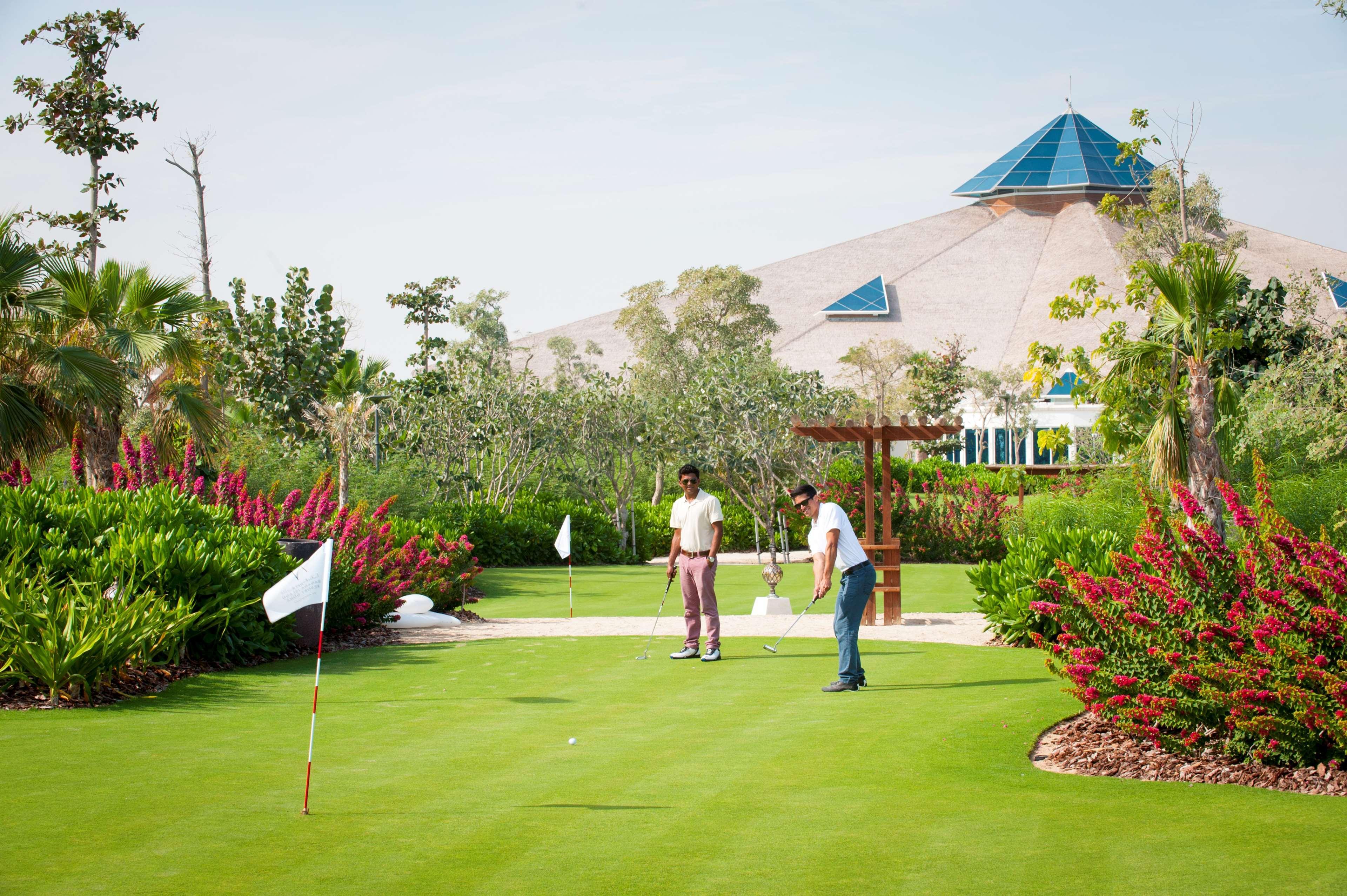 Banana Island Resort Doha By Anantara Exteriér fotografie Golf course at the resort