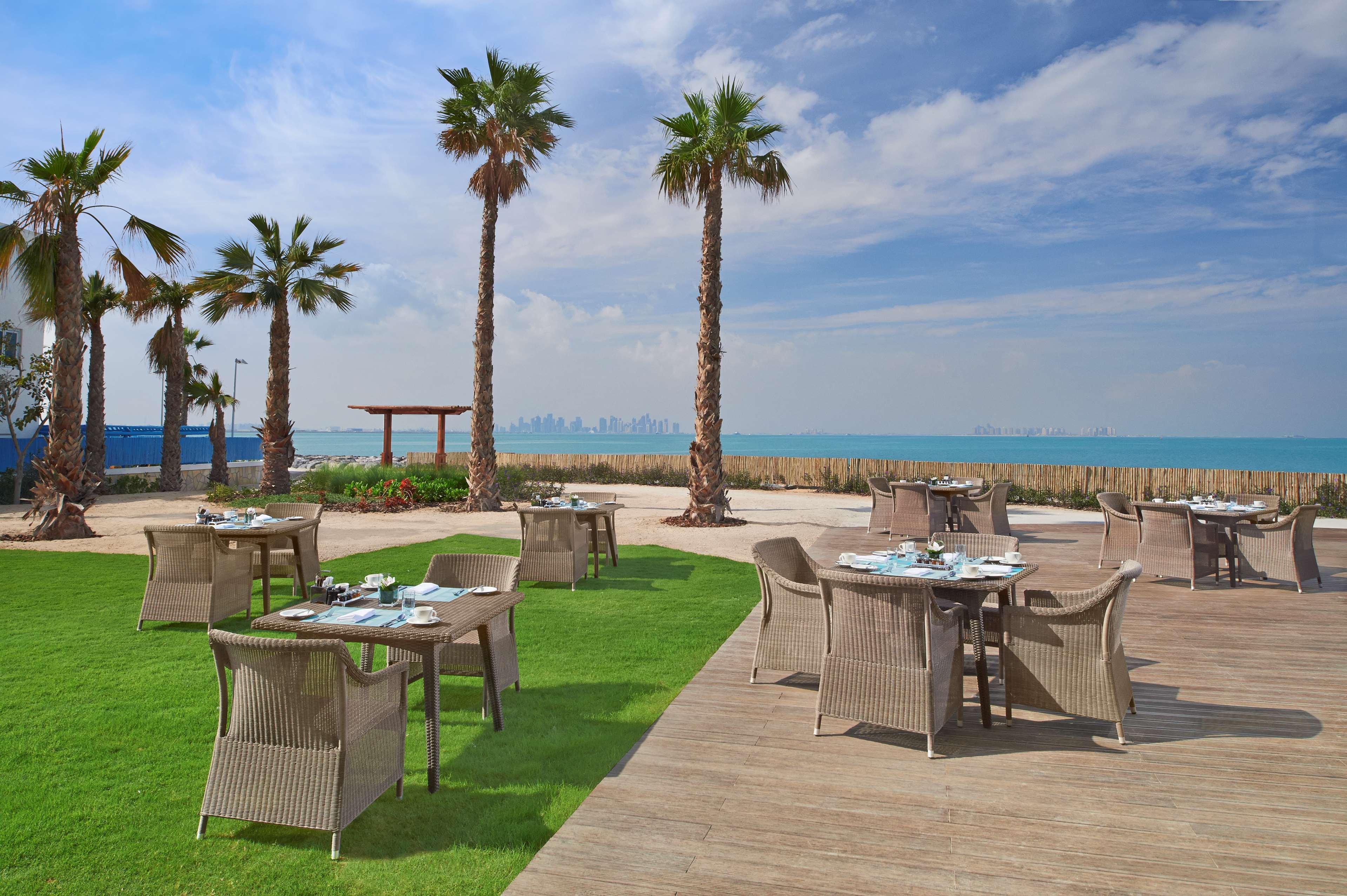 Banana Island Resort Doha By Anantara Exteriér fotografie The Beach at Jumeirah at Etihad Towers