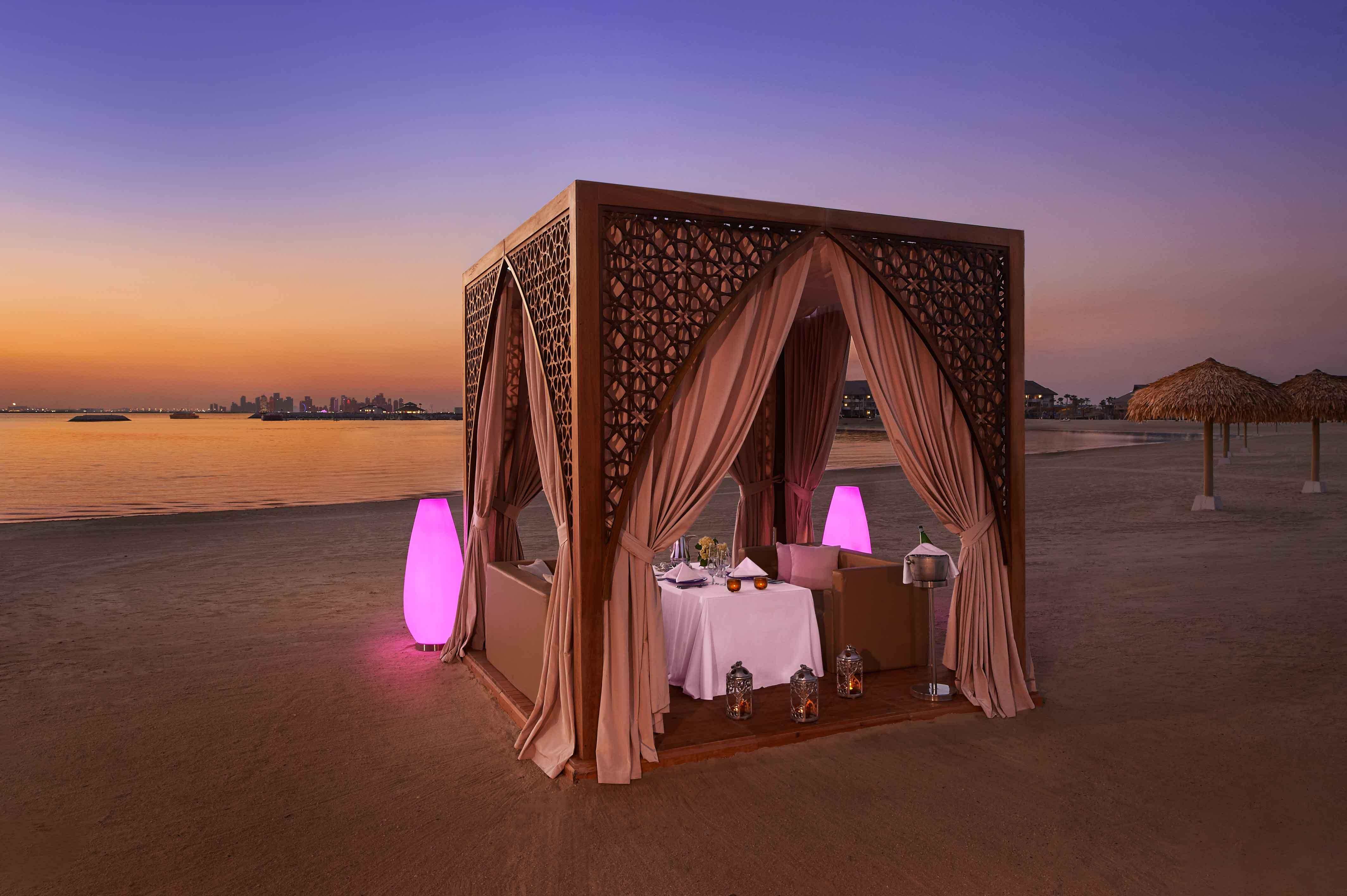 Banana Island Resort Doha By Anantara Exteriér fotografie A beach hut at Jumeirah Beach Hotel